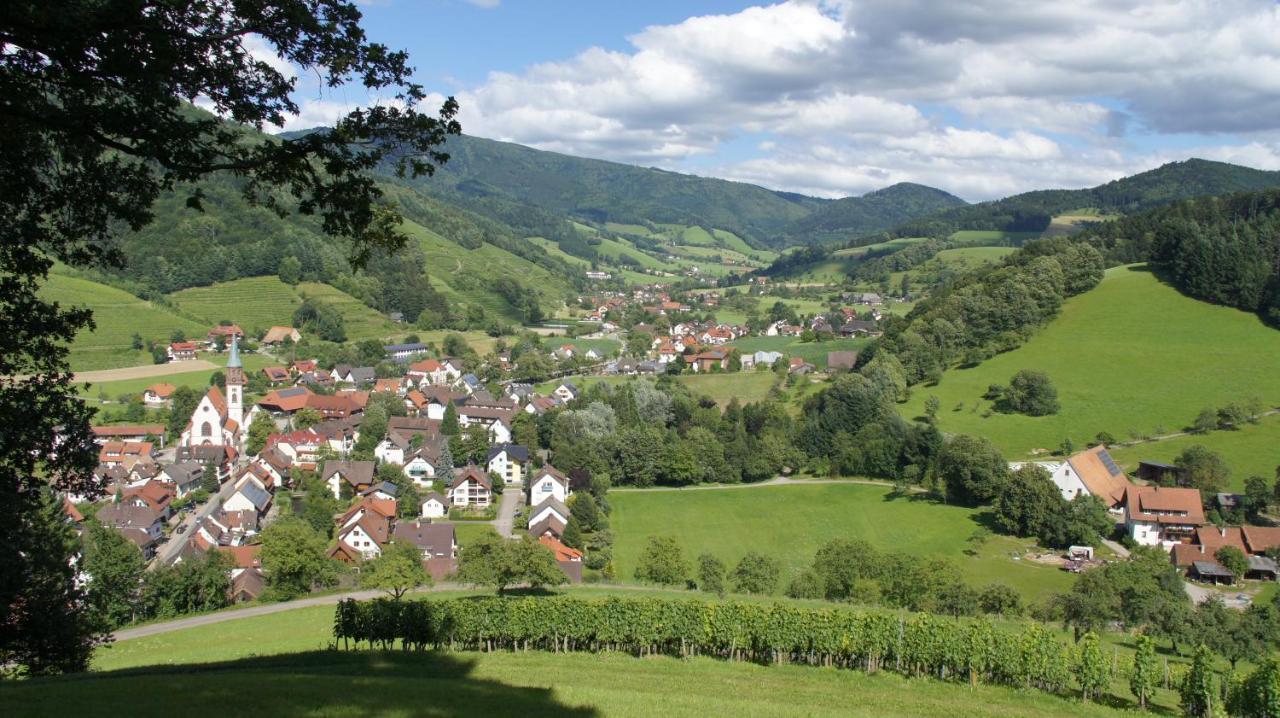 Hotel-Gasthaus Goldener Engel Glottertal Luaran gambar
