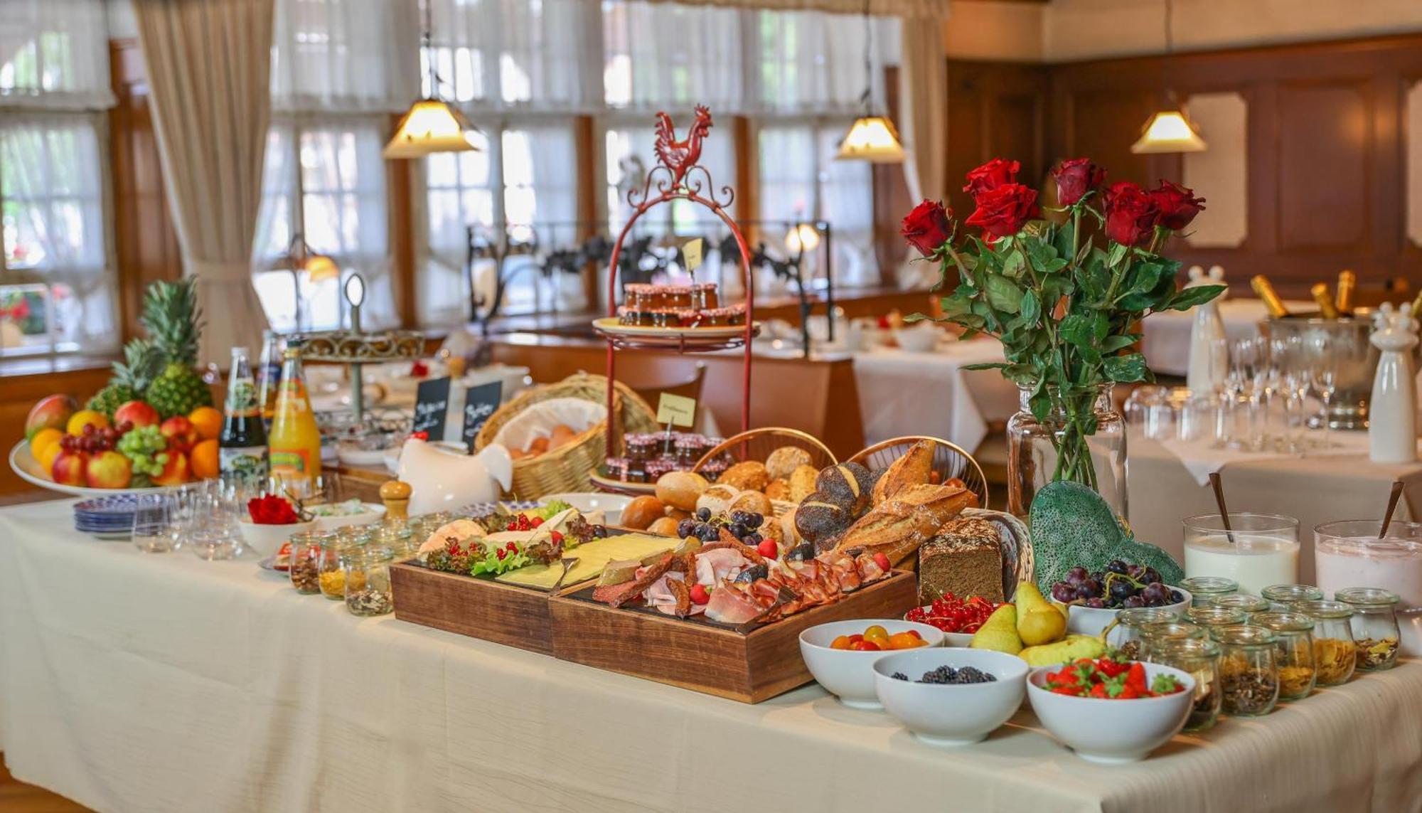 Hotel-Gasthaus Goldener Engel Glottertal Luaran gambar