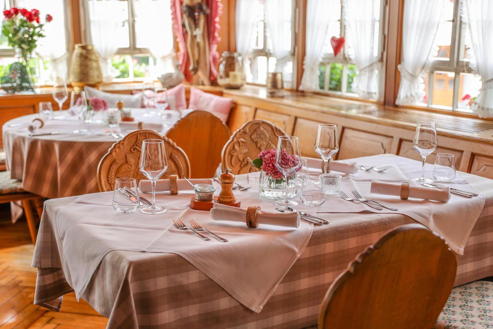 Hotel-Gasthaus Goldener Engel Glottertal Luaran gambar
