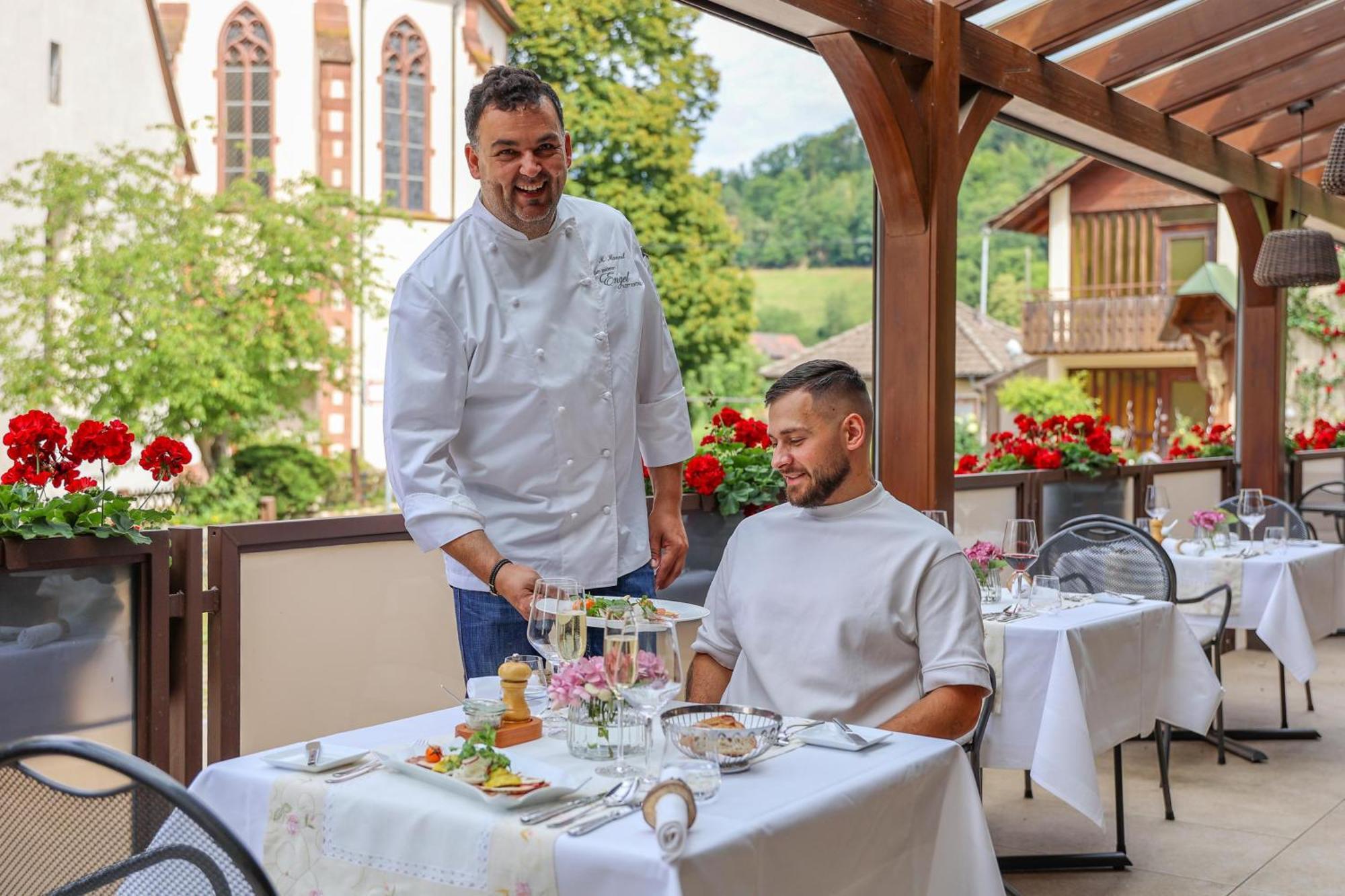 Hotel-Gasthaus Goldener Engel Glottertal Luaran gambar