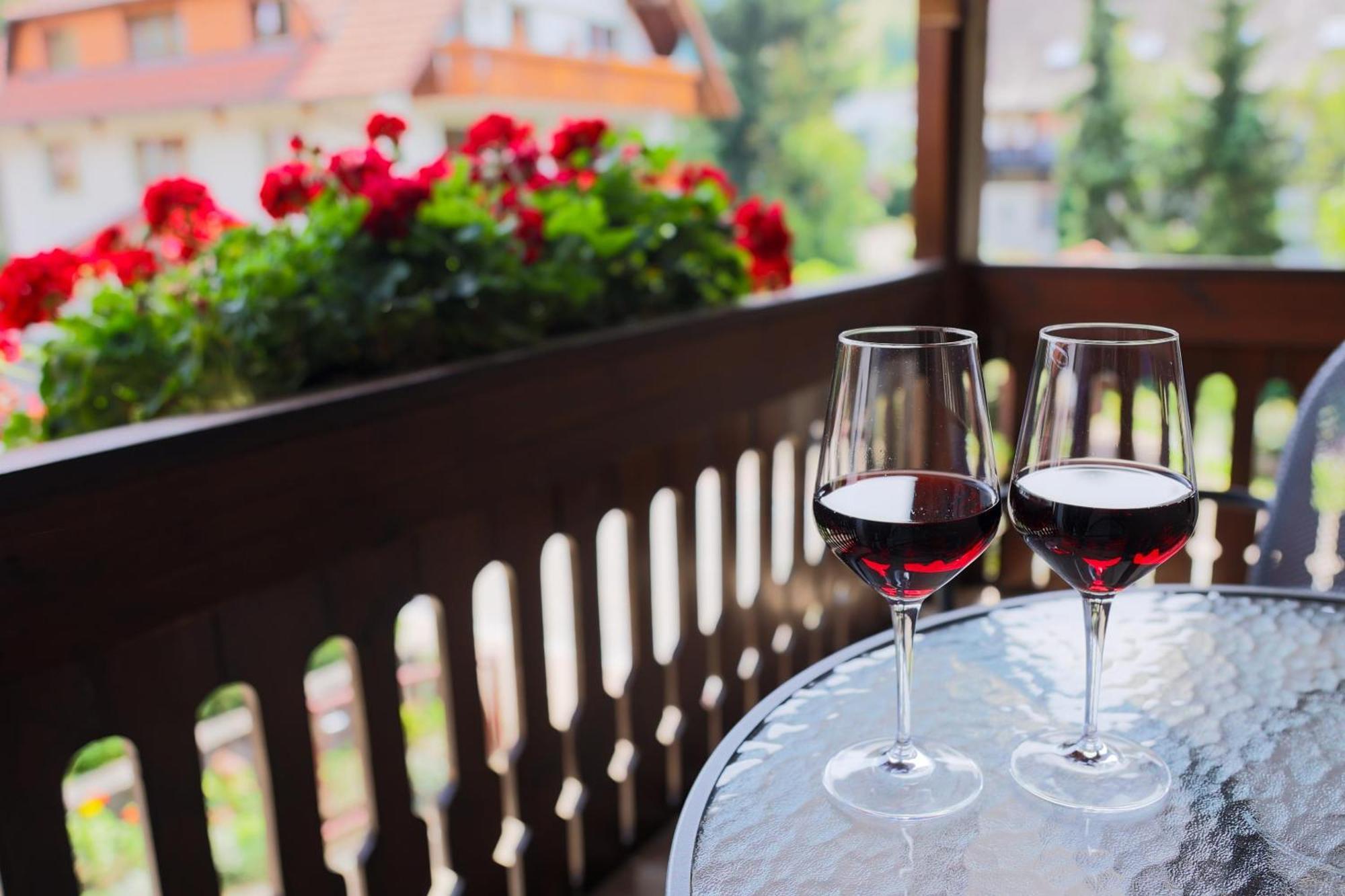 Hotel-Gasthaus Goldener Engel Glottertal Luaran gambar