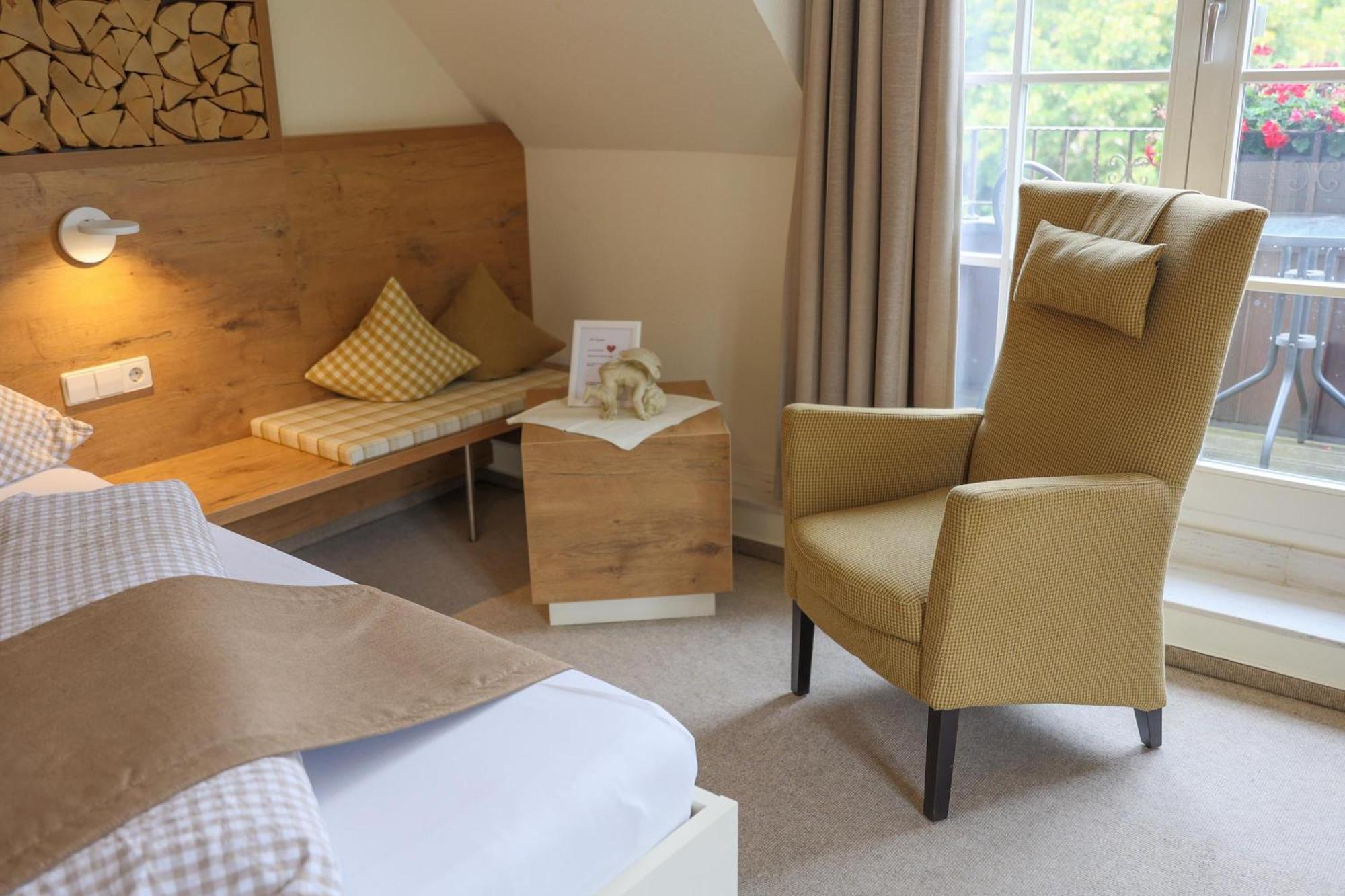 Hotel-Gasthaus Goldener Engel Glottertal Luaran gambar