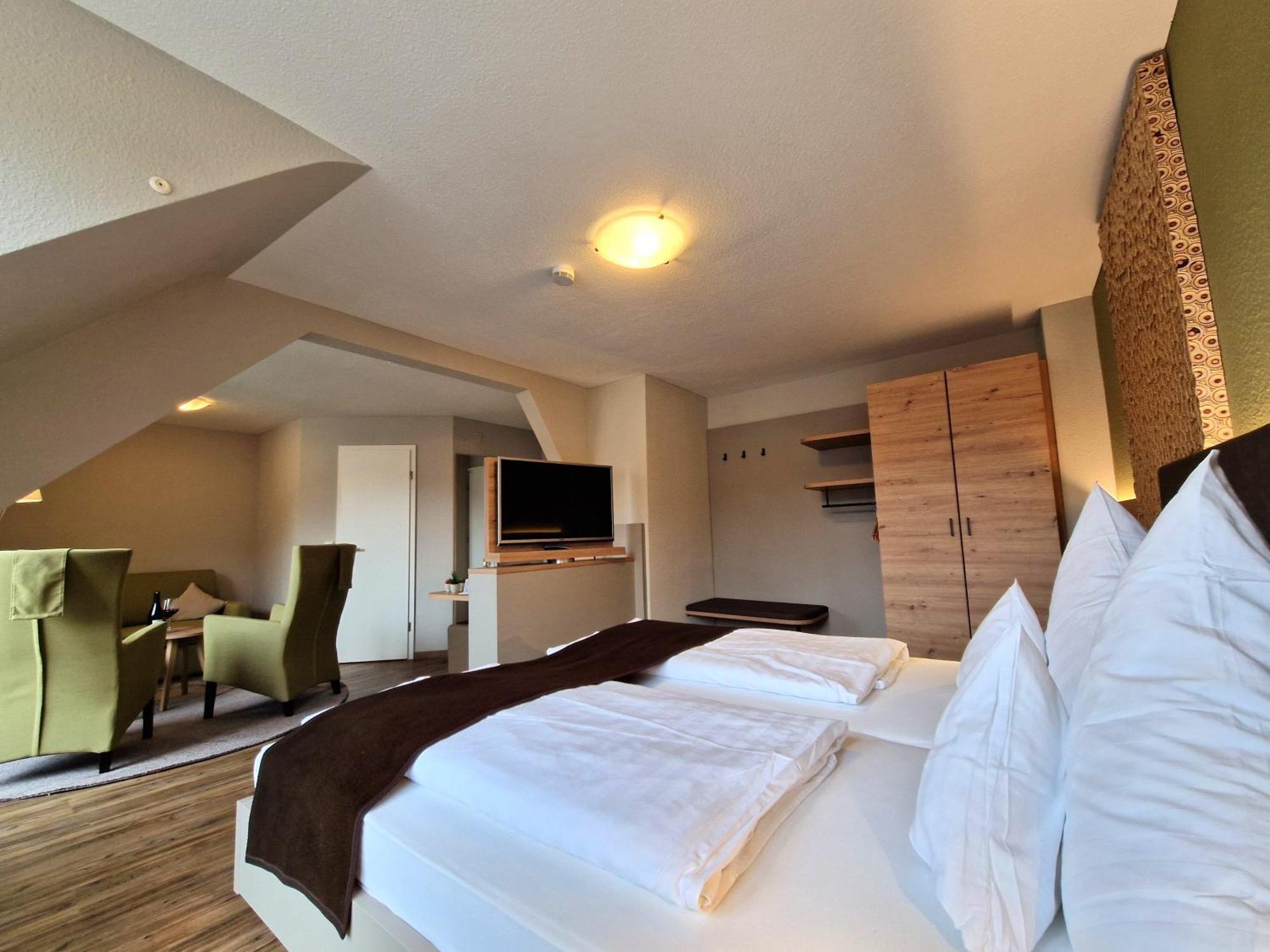 Hotel-Gasthaus Goldener Engel Glottertal Luaran gambar