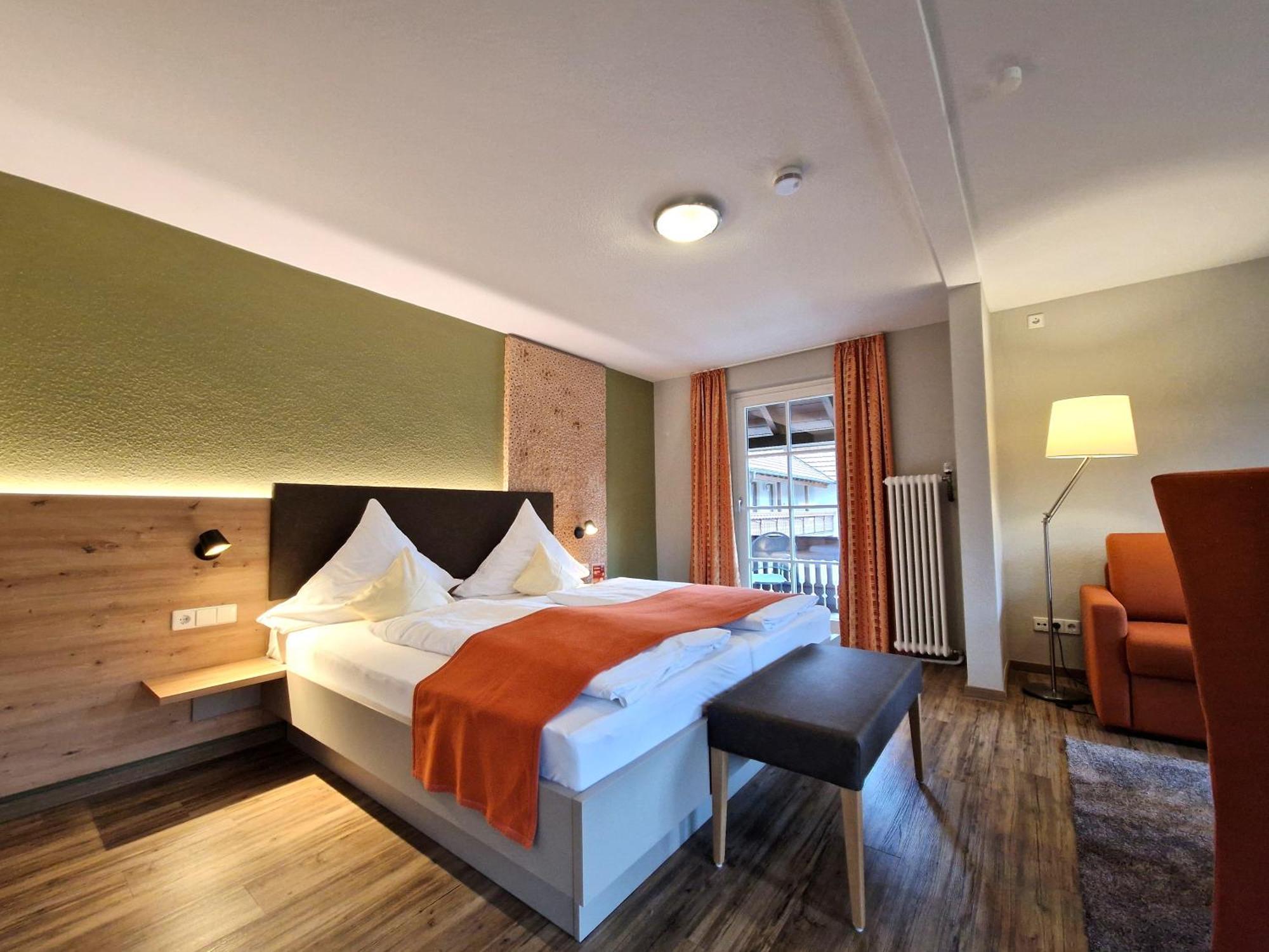 Hotel-Gasthaus Goldener Engel Glottertal Luaran gambar