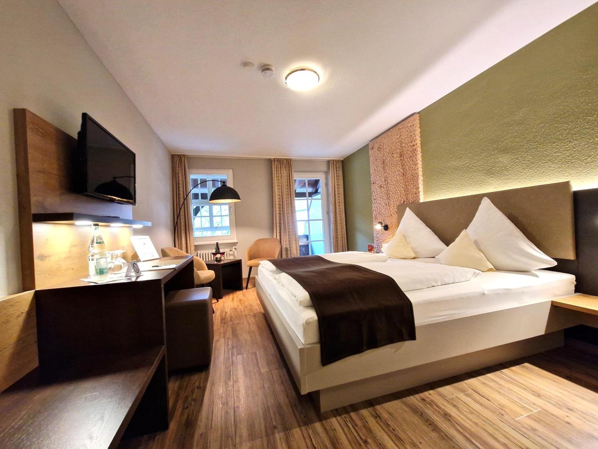 Hotel-Gasthaus Goldener Engel Glottertal Luaran gambar